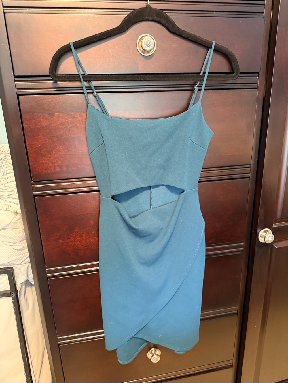 Lulus Green Spaghetti -Strap Cutout Dress - Women Sz. M